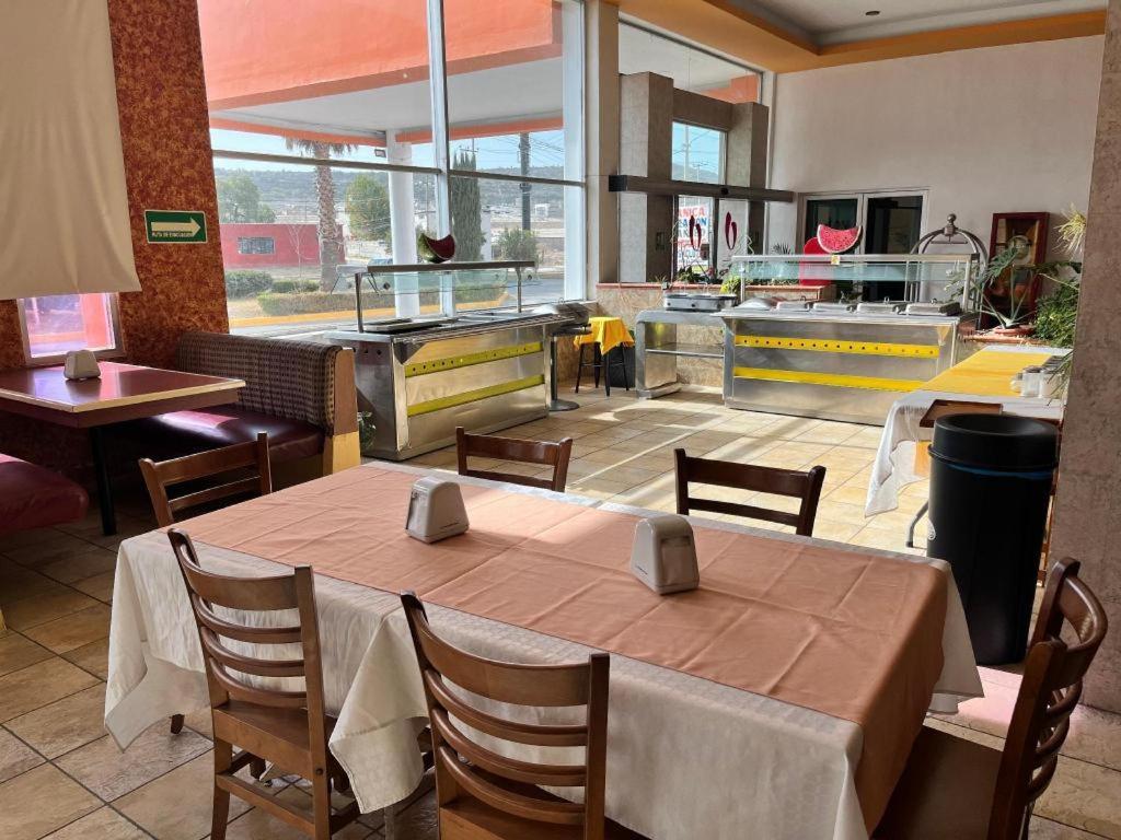 Hotel Del Valle Inn Pachuca Exteriör bild